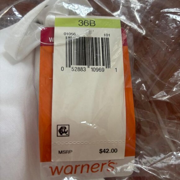 Warner's Bra - Picture 2 of 3
